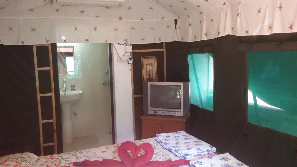 Hotel Sukhsadan Dehradun Room photo
