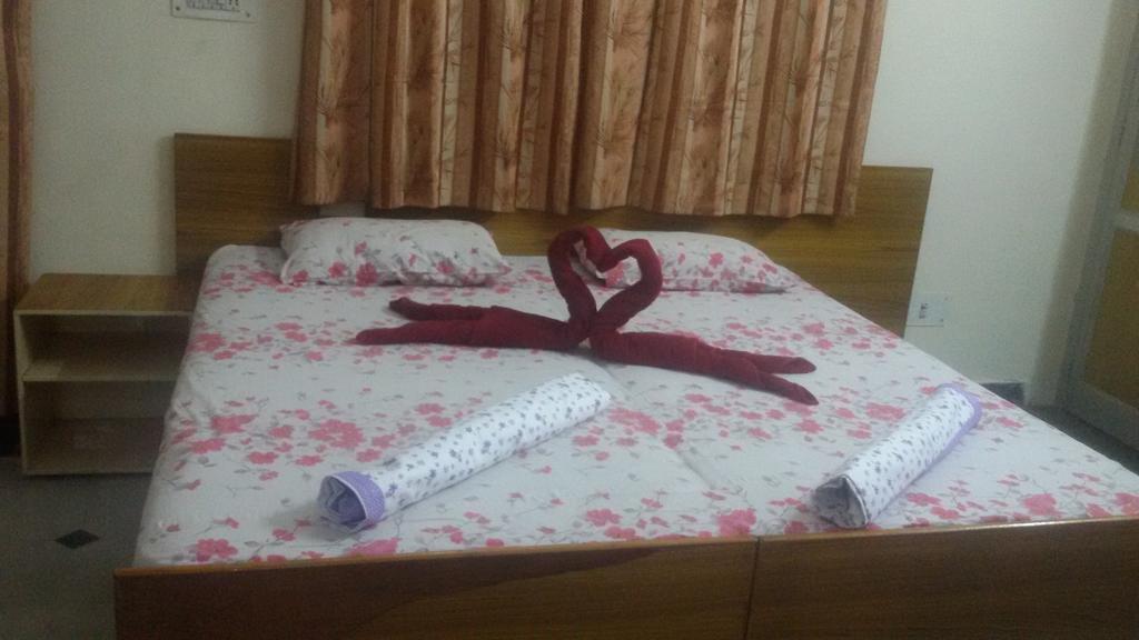Hotel Sukhsadan Dehradun Room photo