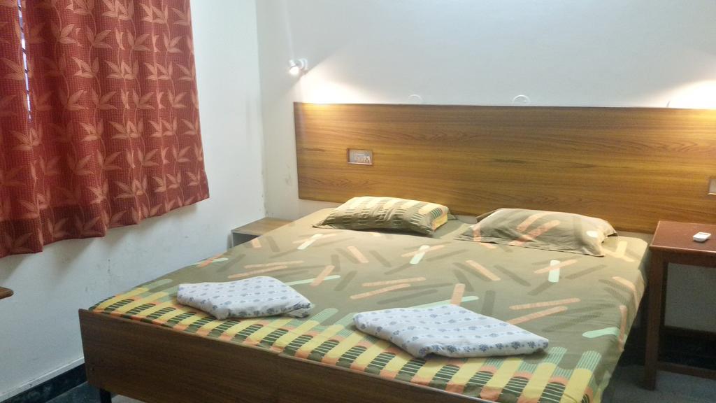 Hotel Sukhsadan Dehradun Room photo