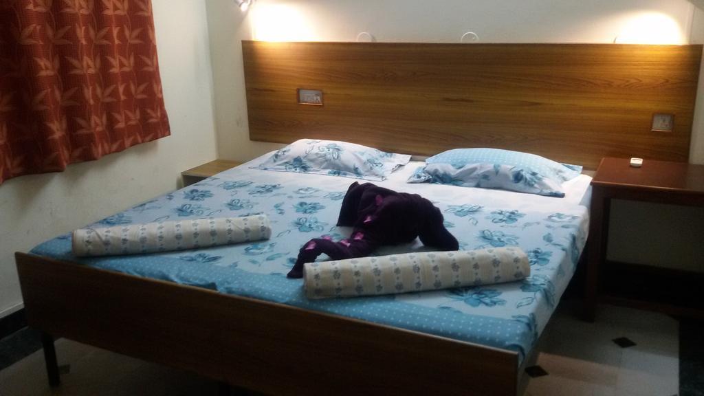 Hotel Sukhsadan Dehradun Room photo