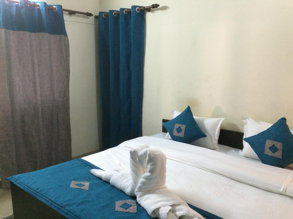 Hotel Sukhsadan Dehradun Room photo